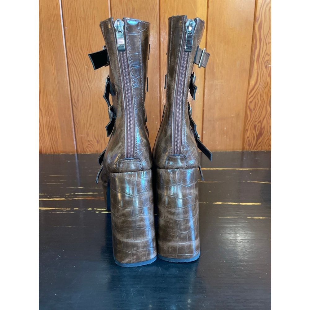 Women's Unbranded Brown Croc Embossed Platform Heeled Boots Size 42 buckles - Picture 3 of 7